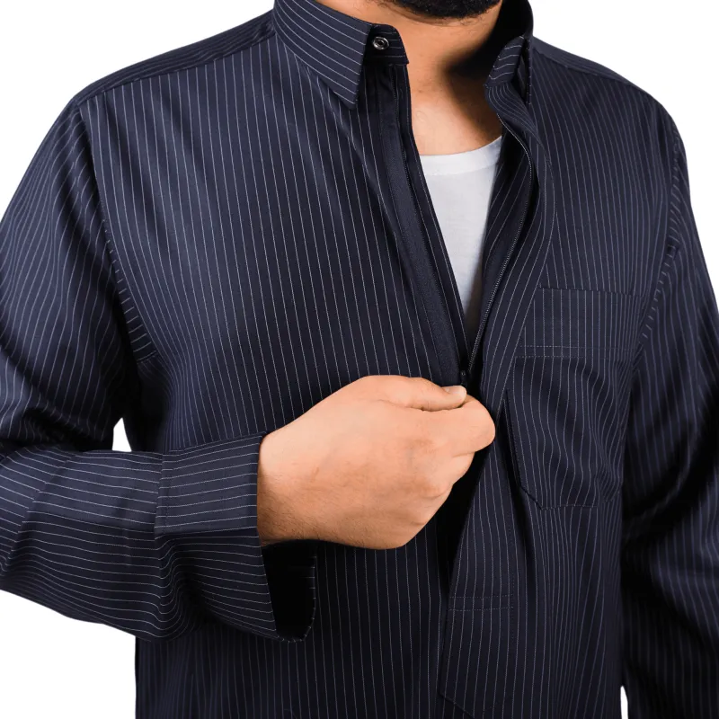 ثوب عربي أزرق غامق مخطط بالأبيض