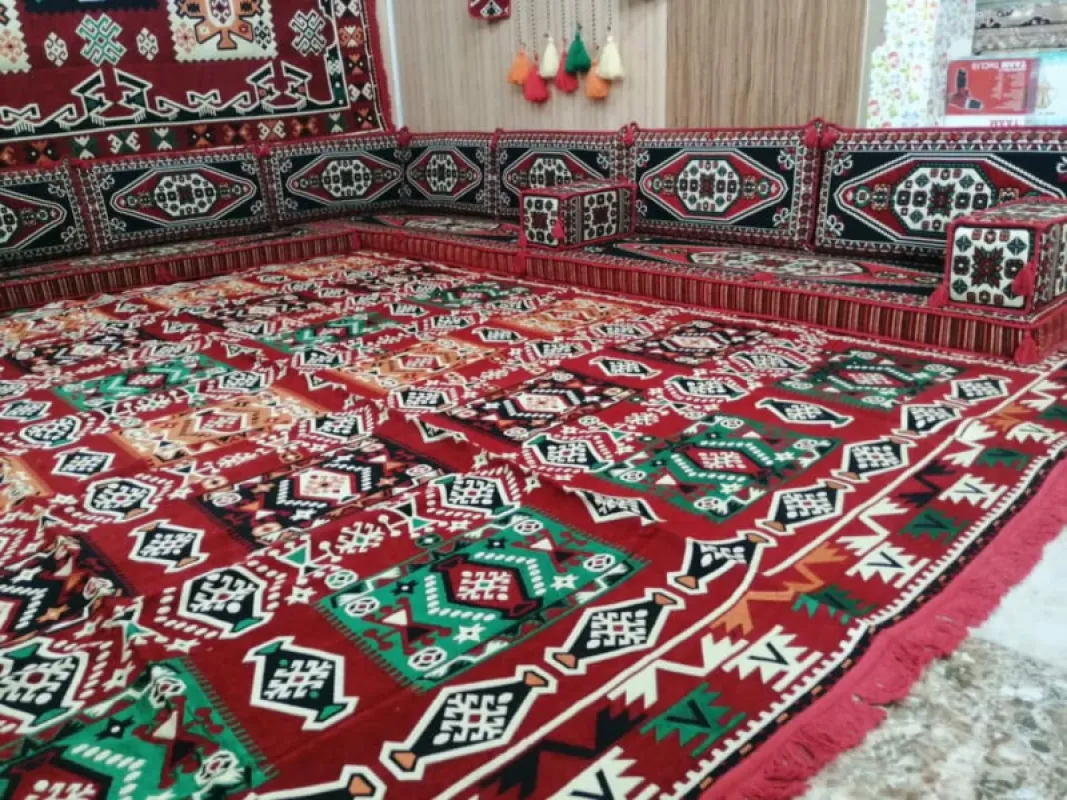 جلسة بدوية عربية فاخرة